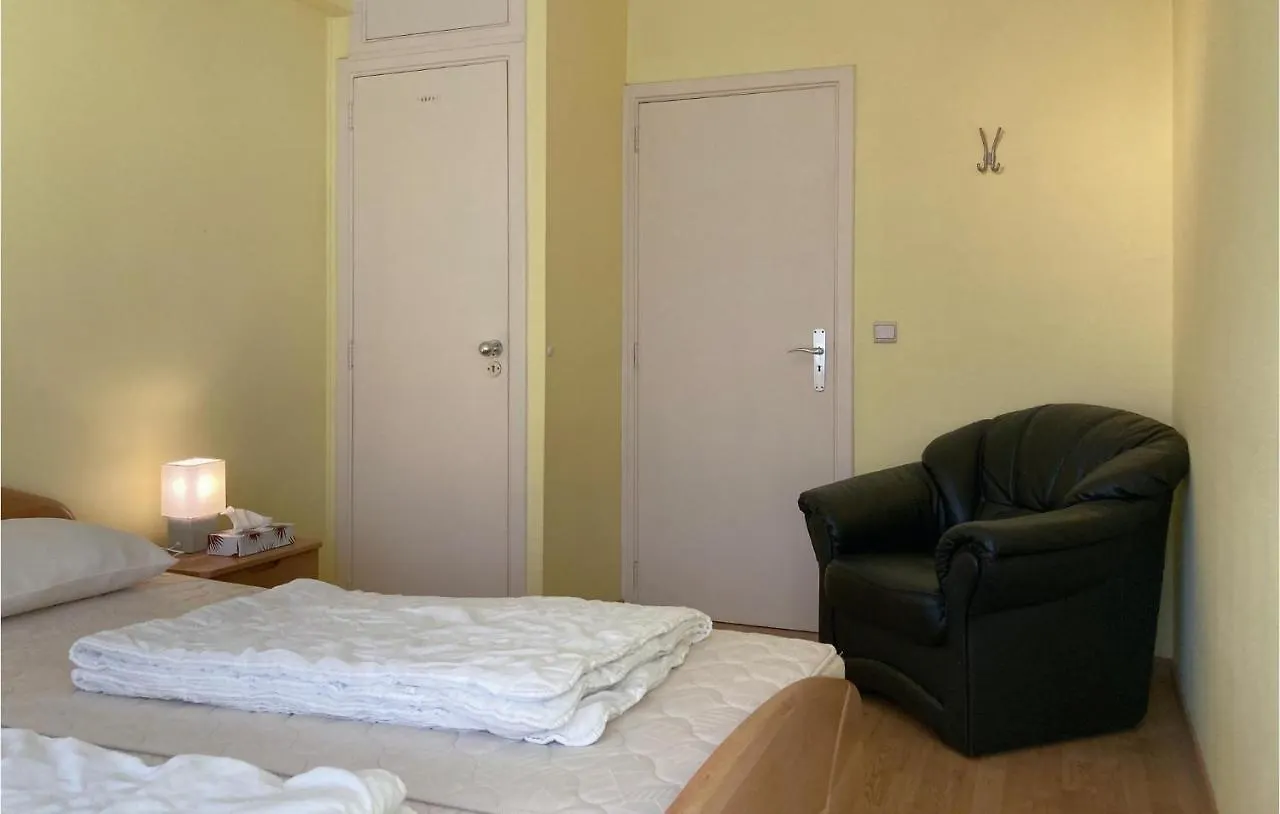Awesome Apartment In Oostende With House Sea View  אוסטנדה