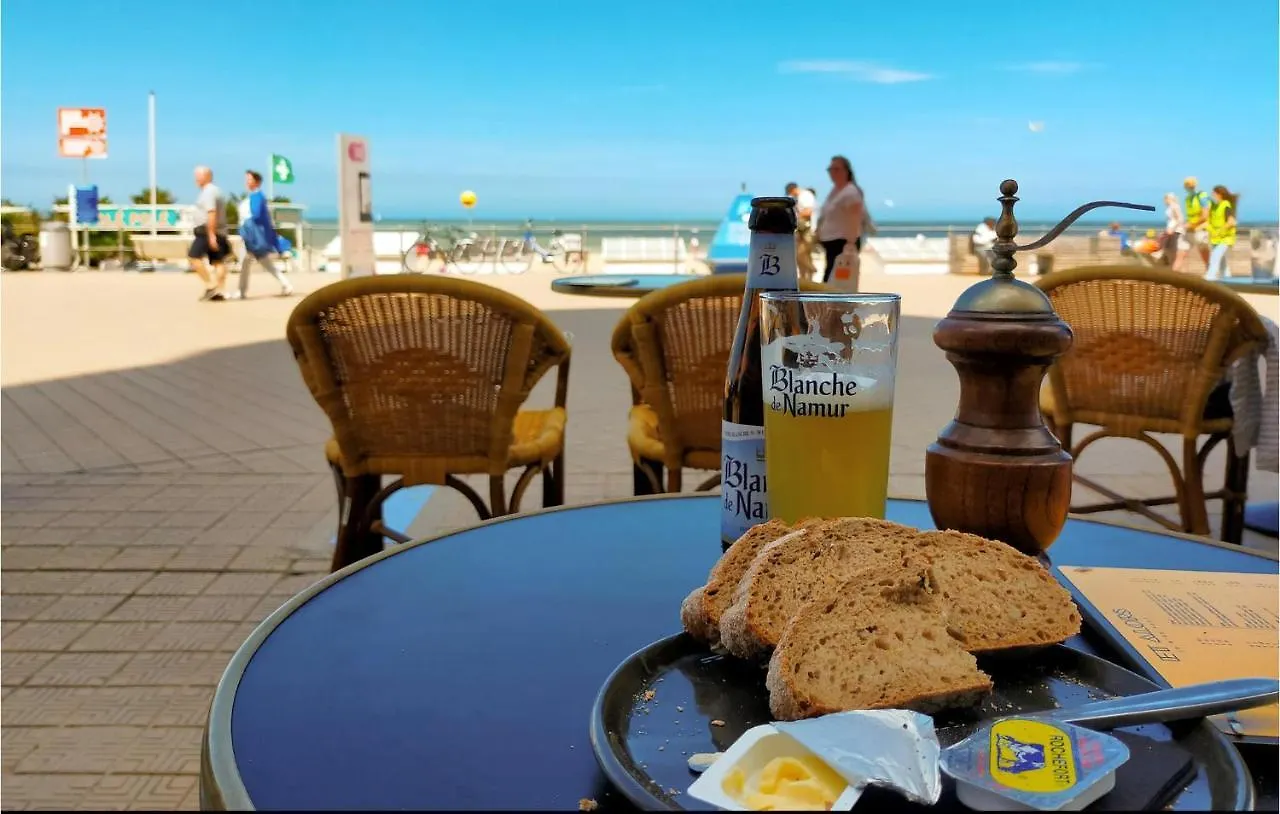 Awesome Apartment In Oostende With House Sea View 0*, אוסטנדה בלגיה